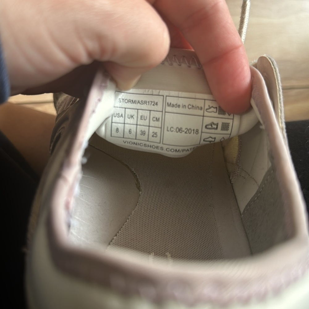 Vionic Sneakers - Picture 4 of 5